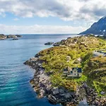 Feriehus Sea-view House In Sund (Nordland)
