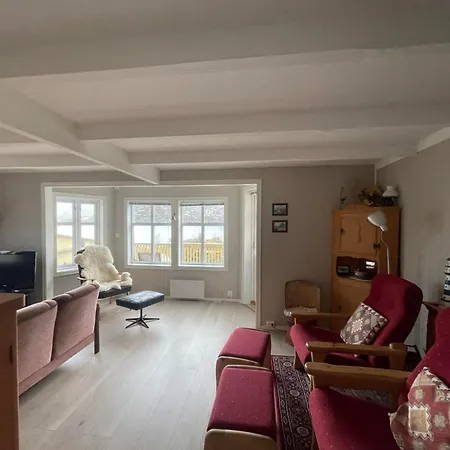 Vakantiehuis Sea-view House In *