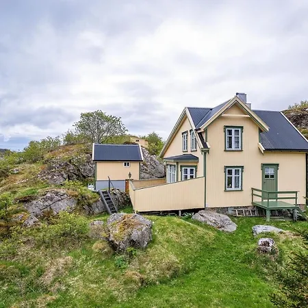 Sea-view House In Feriehus Sund (Nordland)