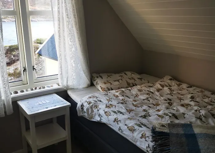 Sea-view House In Sund (Nordland)